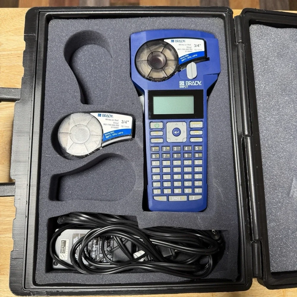 Brady BMP21 Handheld Label Printer Battery & AC/DC Power W Case